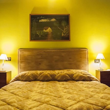 Cascina Mo.Ma Hotel Carrù Eksteriør billede