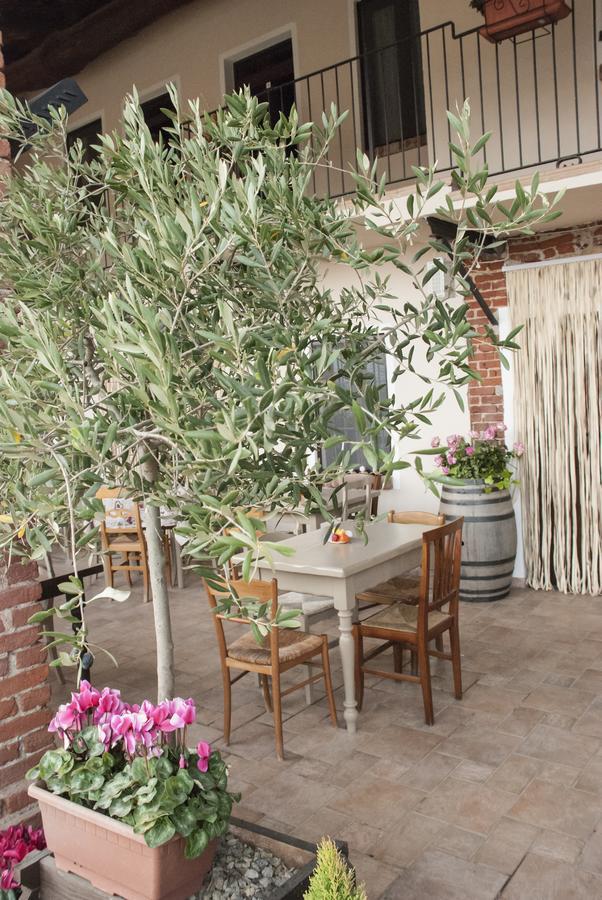 Cascina Mo.Ma Hotel Carrù Eksteriør billede